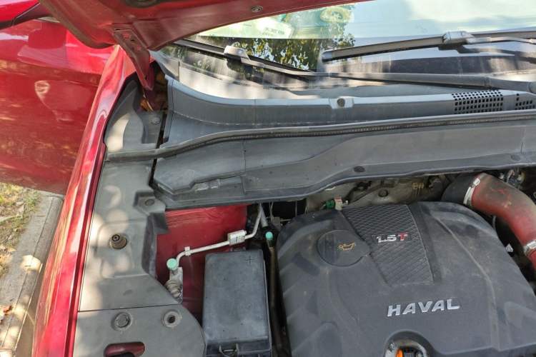 Used Haval H2 2016 Red Label 1.5T Automatic Two-Wheel Drive Elite Model Engine Bay Right