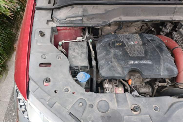 Used Haval H2 2016 Red-Label 1.5T Manual Two-Wheel Drive Luxury Model Engine Bay Right