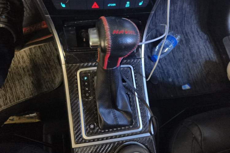 Used Haval H2 2016 Red-Label 1.5T Automatic Two-Wheel Drive Luxury Model Gear Lever