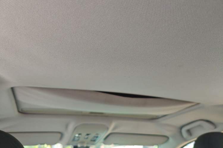 Used Haval H2 2016 Red Label 1.5T Automatic Two-Wheel Drive Elite Model Headliner