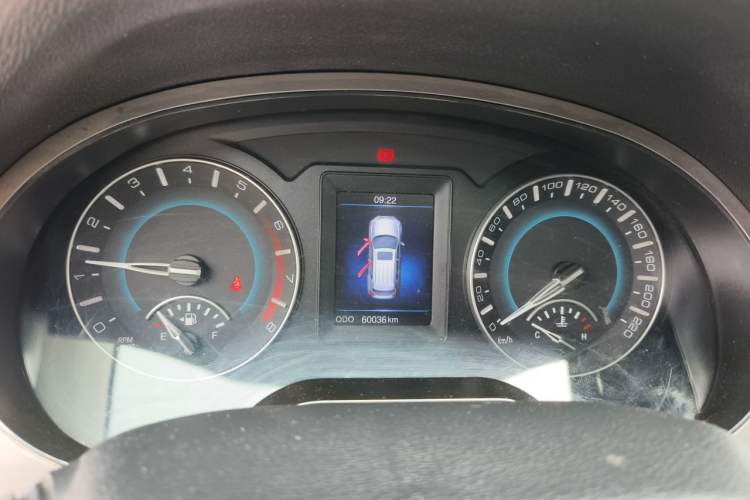 Used Haval H2 2016 Red Label 1.5T Manual Two-Wheel Drive Elite Model Instrument Cluster