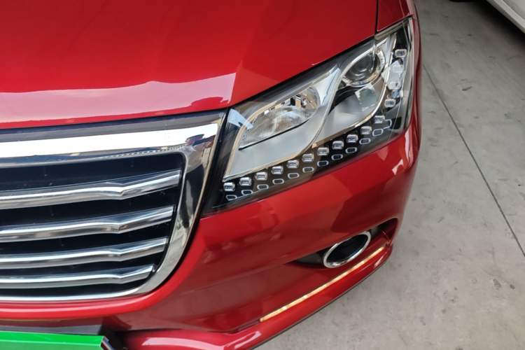 Used Haval H2 2016 Red-Label 1.5T Automatic Two-Wheel Drive Luxury Model Left Front Headlight