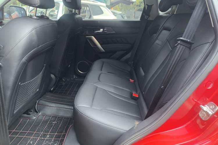 Used Haval H2 2016 Red-Label 1.5T Automatic Two-Wheel Drive Luxury Model Left Rear Seat