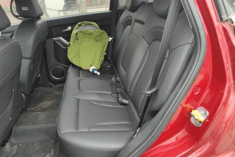 Used Haval H2 2016 Red-Label 1.5T Manual Two-Wheel Drive Luxury Model Left Rear Seat