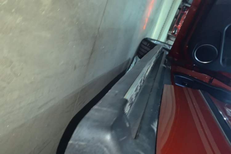 Used Haval H2 2016 Red Label 1.5T Automatic Two-Wheel Drive Prestige Model Left Side Sill