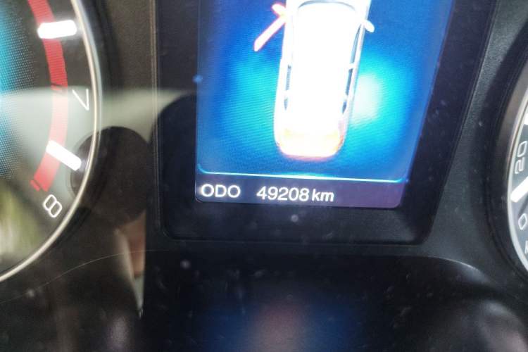 Used Haval H2 2016 Red-Label 1.5T Automatic Two-Wheel Drive Luxury Model Odometer Close Up