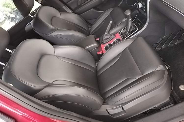 Used Haval H2 2016 Red Label 1.5T Automatic Two-Wheel Drive Elite Model Right Front Seat