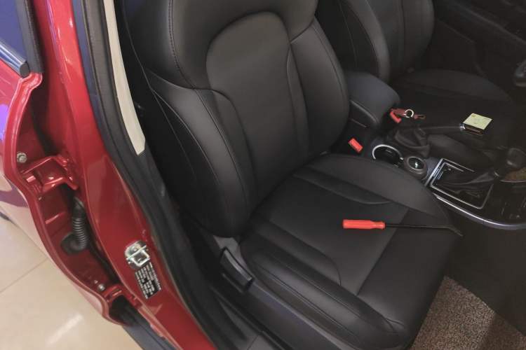 Used Haval H2 2016 Red Label 1.5T Automatic Two-Wheel Drive Elite Model Right Front Seat