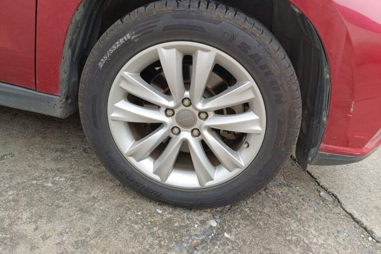 Used Haval H2 2016 Red Label 1.5T Automatic Two-Wheel Drive Elite Model Right Front Wheel Hub