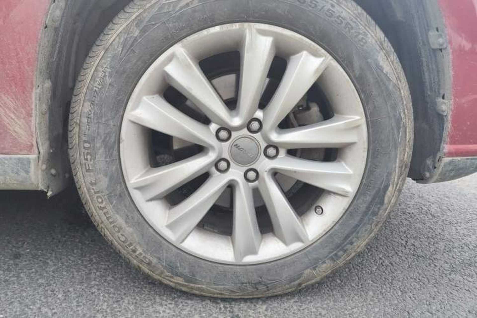 Used Haval H2 2016 Red-Label 1.5T Manual Two-Wheel Drive Luxury Model Right Front Wheel Hub