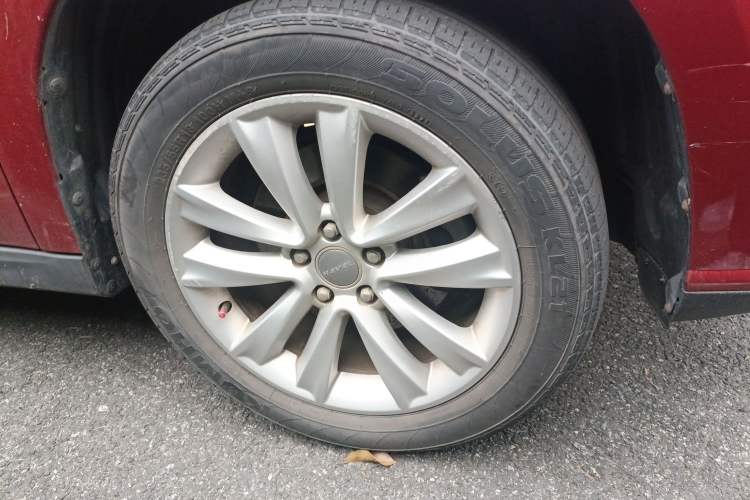 Used Haval H2 2016 Red-Label 1.5T Manual Two-Wheel Drive Luxury Model Right Front Wheel Hub
