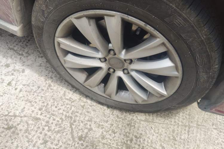 Used Haval H2 2016 Red Label 1.5T Manual Two-Wheel Drive Prestige Model Right Front Wheel Hub