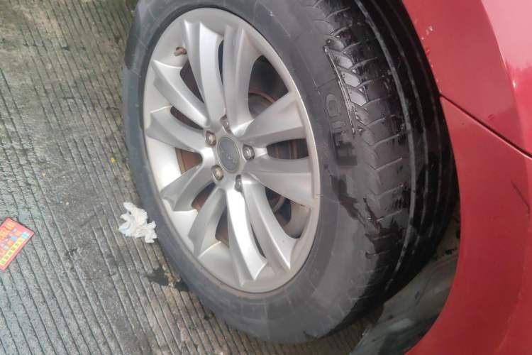 Used Haval H2 2016 Red-Label 1.5T Manual Two-Wheel Drive Luxury Model Right Front Wheel Hub