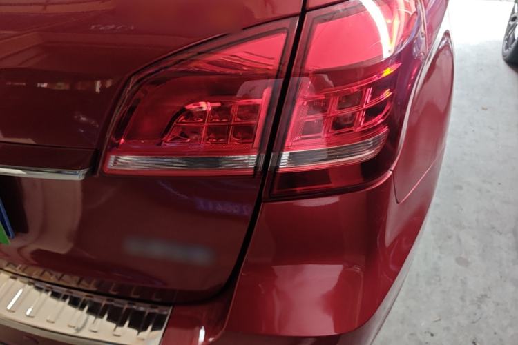 Used Haval H2 2016 Red-Label 1.5T Automatic Two-Wheel Drive Luxury Model Right Rear Taillight