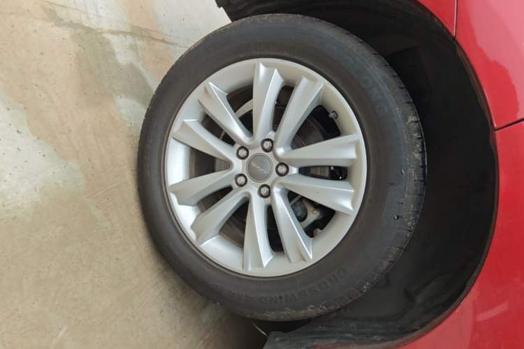 Used Haval H2 2016 Red-Label 1.5T Manual Two-Wheel Drive Luxury Model Right Rear Wheel Hub