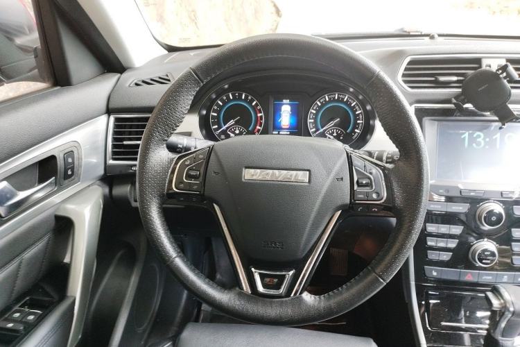 Used Haval H2 2016 Red-Label 1.5T Automatic Two-Wheel Drive Luxury Model Steering Wheel