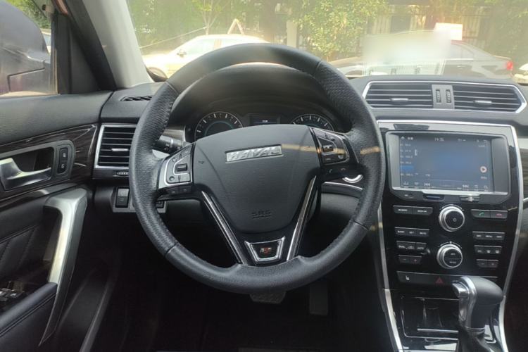 Used Haval H2 2016 Red-Label 1.5T Automatic Two-Wheel Drive Luxury Model Steering Wheel