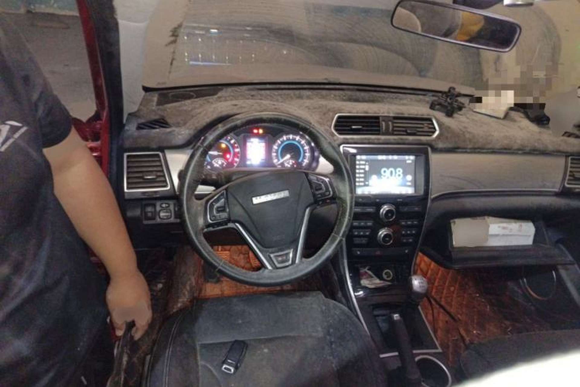 Used Haval H2 2016 Red Label 1.5T Manual Two-Wheel Drive Elite Model Steering Wheel