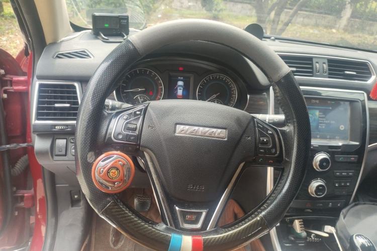 Used Haval H2 2016 Red Label 1.5T Manual Two-Wheel Drive Prestige Model Steering Wheel