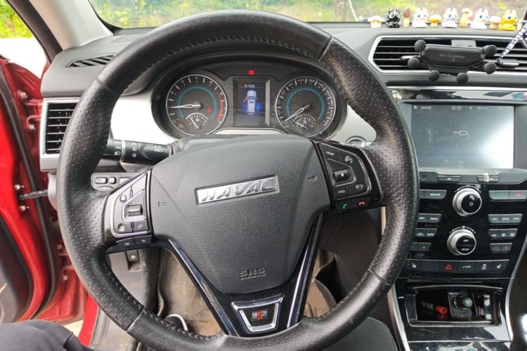 Used Haval H2 2016 Red-Label 1.5T Manual Two-Wheel Drive Luxury Model Steering Wheel