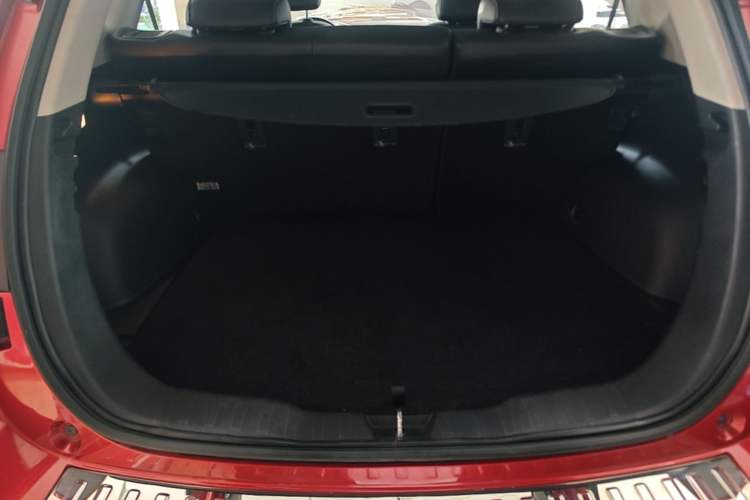 Used Haval H2 2016 Red-Label 1.5T Automatic Two-Wheel Drive Luxury Model Trunk