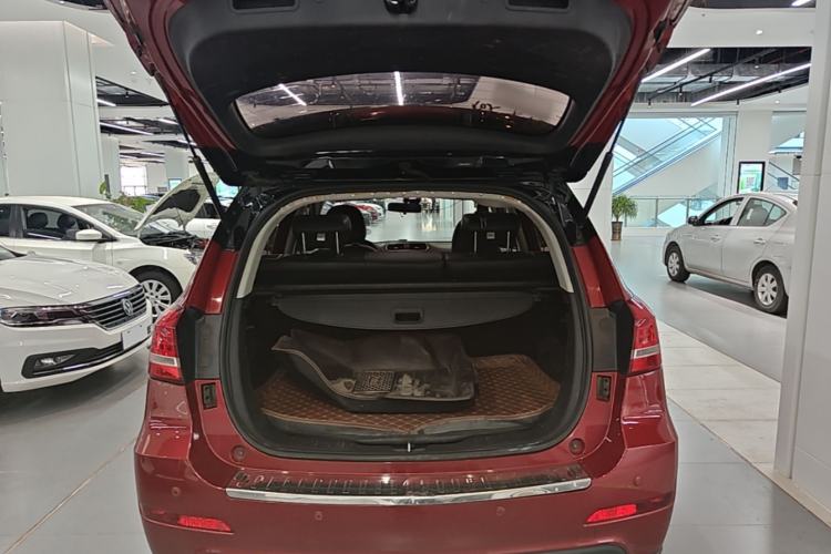 Used Haval H2 2016 Red-Label 1.5T Automatic Two-Wheel Drive Luxury Model Trunk
