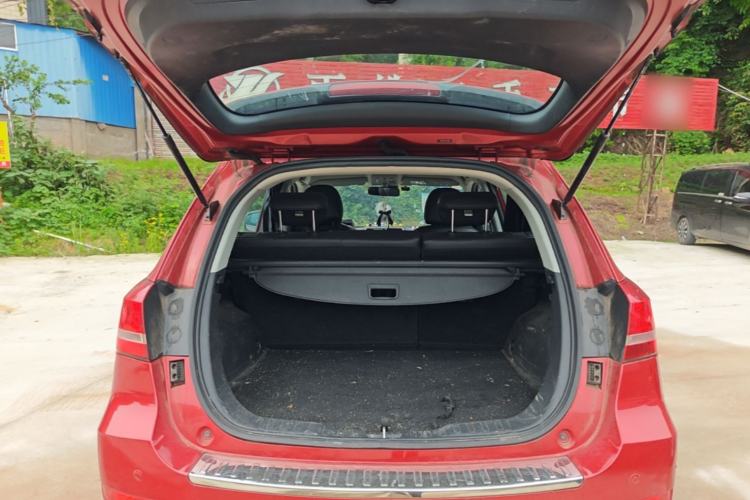 Used Haval H2 2016 Red-Label 1.5T Manual Two-Wheel Drive Luxury Model Trunk