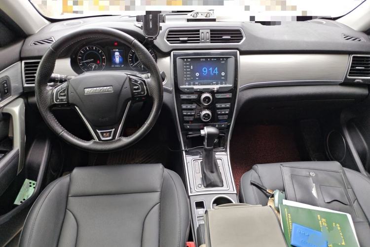 Used Haval H2 2016 Red-Label 1.5T Automatic Two-Wheel Drive Luxury Model Center Console