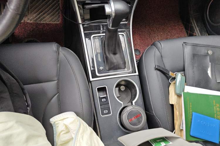 Used Haval H2 2016 Red-Label 1.5T Automatic Two-Wheel Drive Luxury Model Gear Lever