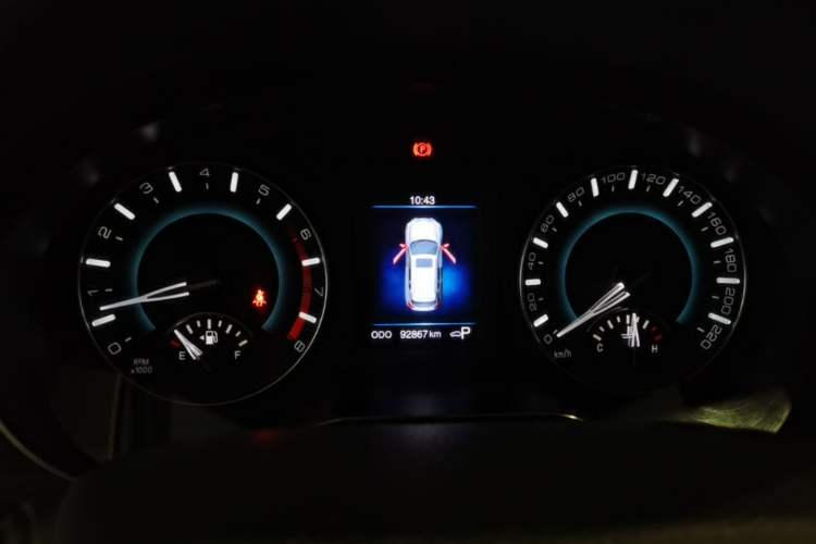 Used Haval H2 2016 Red Label 1.5T Automatic Two-Wheel Drive Elite Model Instrument Cluster