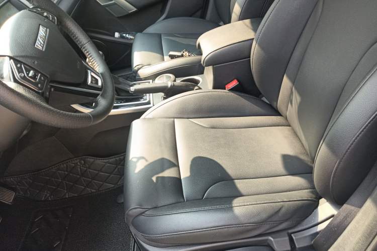 Used Haval H2 2016 Red Label 1.5T Automatic Two-Wheel Drive Elite Model Left Front Seat
