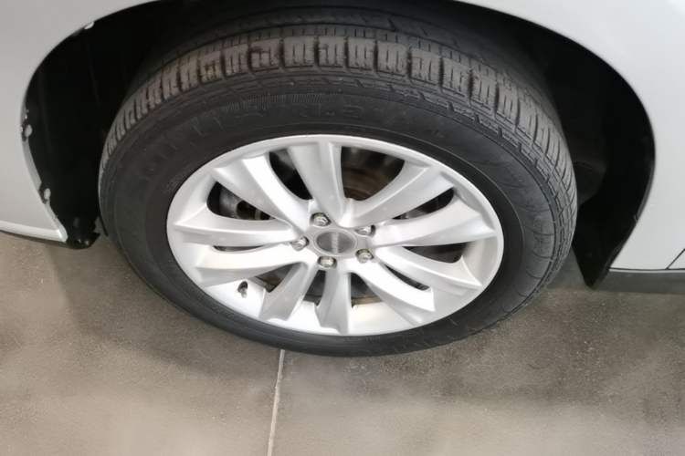 Used Haval H2 2016 Red Label 1.5T Automatic Two-Wheel Drive Elite Model Left Front Wheel Hub