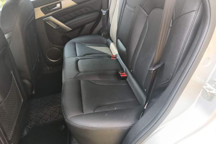 Used Haval H2 2016 Red Label 1.5T Automatic Two-Wheel Drive Elite Model Left Rear Seat