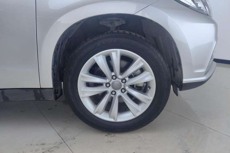 Used Haval H2 2016 Red Label 1.5T Manual Two-Wheel Drive Elite Model Right Front Wheel Hub