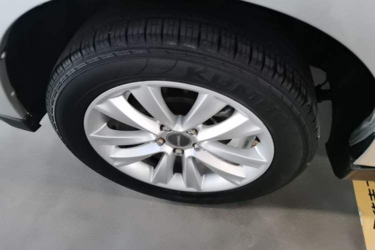 Used Haval H2 2016 Red Label 1.5T Automatic Two-Wheel Drive Elite Model Right Rear Wheel Hub