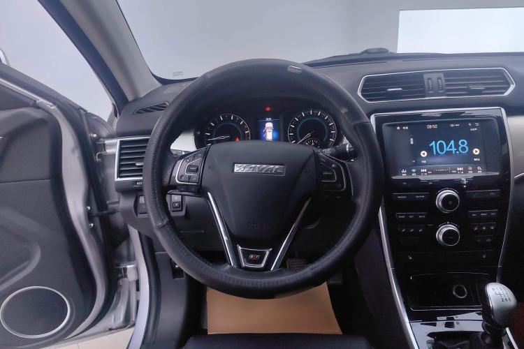 Used Haval H2 2016 Red Label 1.5T Manual Two-Wheel Drive Elite Model Steering Wheel