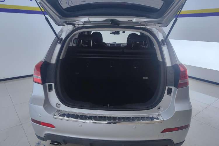 Used Haval H2 2016 Red Label 1.5T Manual Two-Wheel Drive Elite Model Trunk