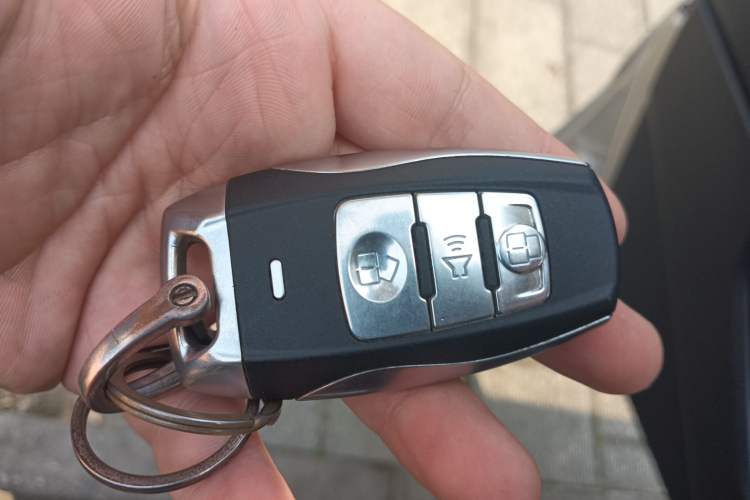 Used Haval H2 2016 Red Label 1.5T Automatic Two-Wheel Drive Elite Model Vehicle Key
