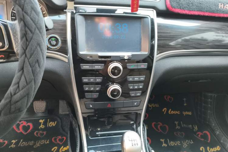 Used Haval H2 2016 Red Label 1.5T Manual Two-Wheel Drive Elite Model Audio And AC Panel