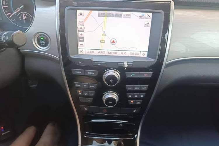 Used Haval H2 2016 Red Label 1.5T Manual Two-Wheel Drive Elite Model Audio And AC Panel