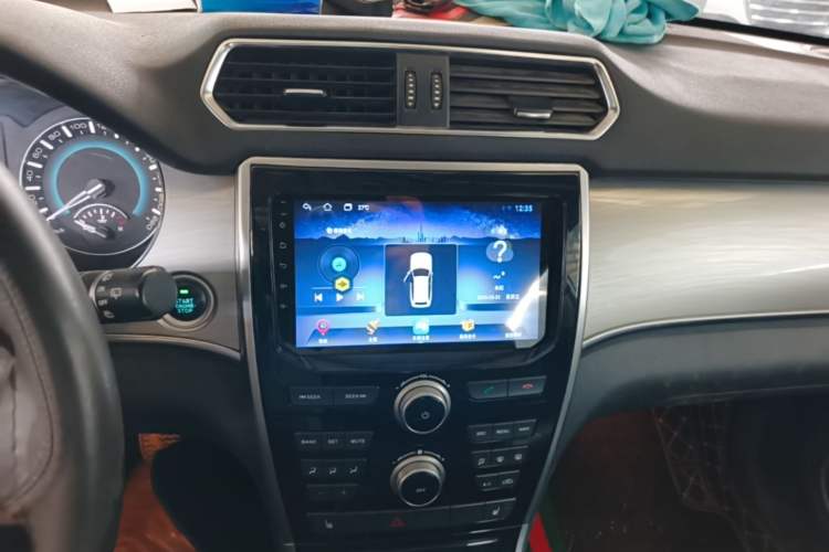 Used Haval H2 2016 Red Label 1.5T Manual Two-Wheel Drive Elite Model Audio And AC Panel