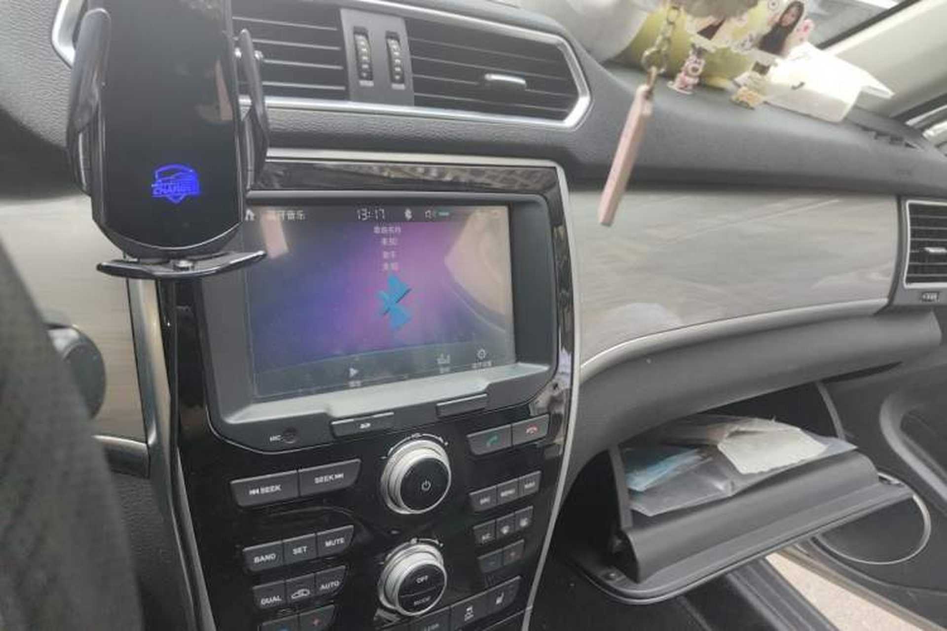 Used Haval H2 2016 Red-Label 1.5T Automatic Two-Wheel Drive Luxury Model Audio And AC Panel