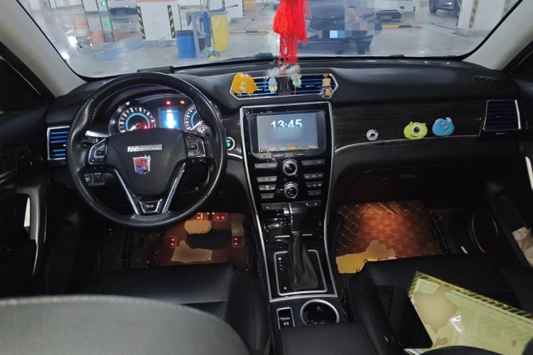 Used Haval H2 2016 Red-Label 1.5T Automatic Two-Wheel Drive Luxury Model Center Console