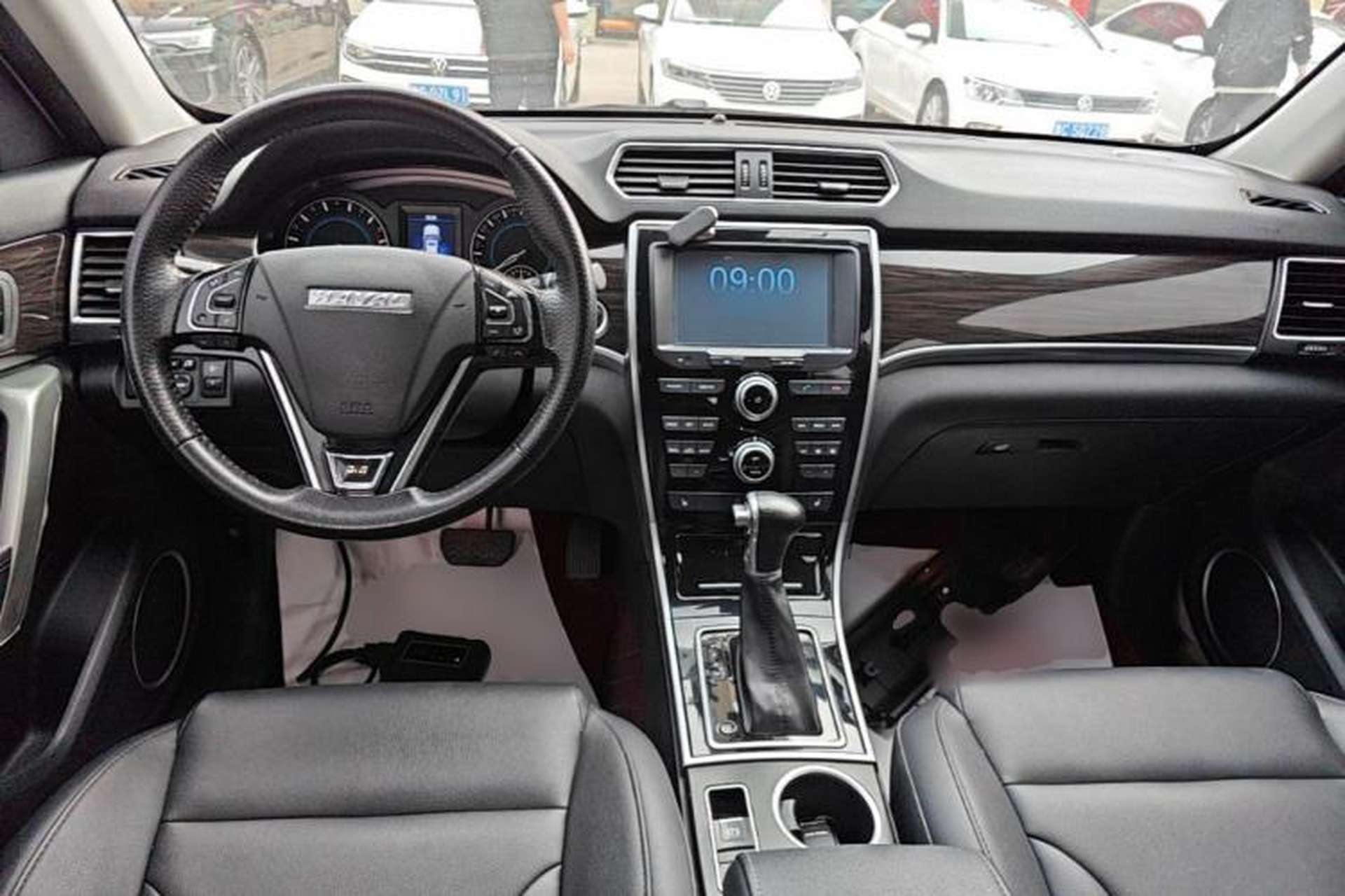 Used Haval H2 2016 Red-Label 1.5T Automatic Two-Wheel Drive Luxury Model Center Console