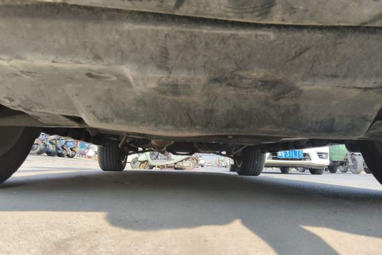 Used Haval H2 2016 Red Label 1.5T Manual Two-Wheel Drive Urban Edition Chassis Front
