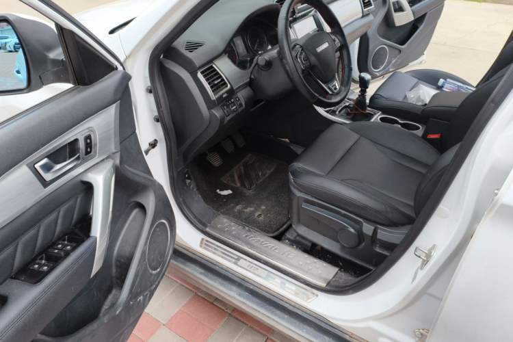 Used Haval H2 2016 Red-Label 1.5T Manual Two-Wheel Drive Luxury Model Driver Seat
