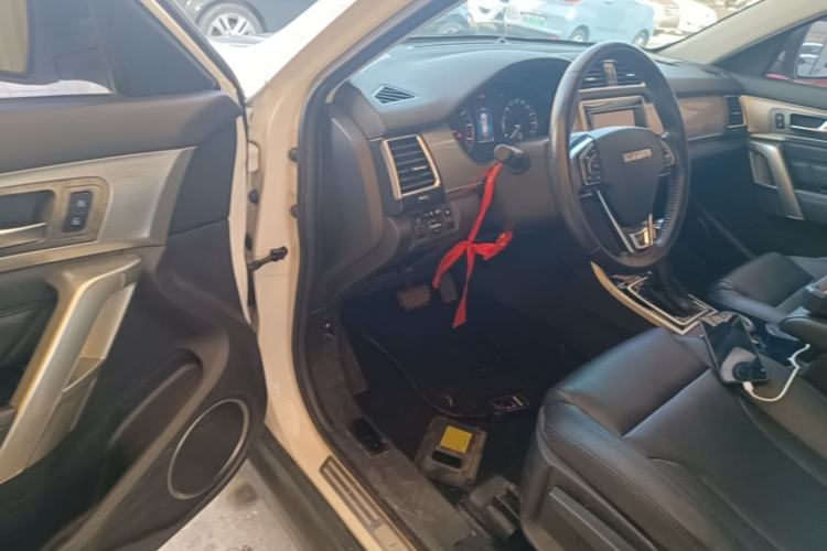 Used Haval H2 2016 Red-Label 1.5T Automatic Two-Wheel Drive Luxury Model Driver Seat