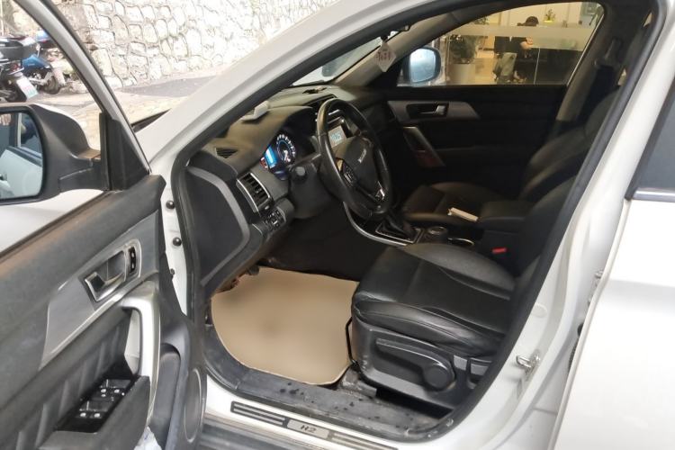 Used Haval H2 2016 Red-Label 1.5T Automatic Two-Wheel Drive Luxury Model Driver Seat
