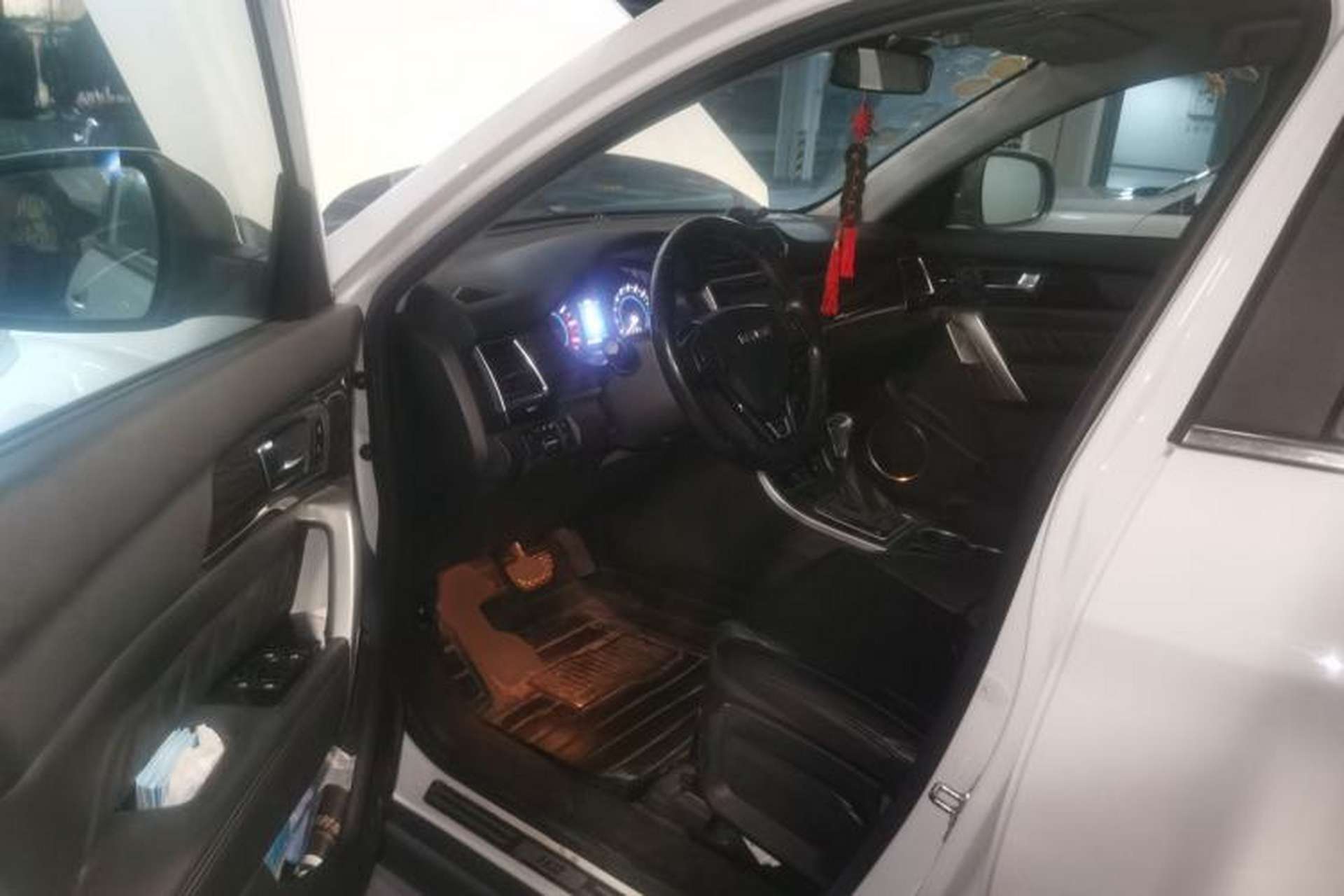 Used Haval H2 2016 Red-Label 1.5T Automatic Two-Wheel Drive Luxury Model Driver Seat