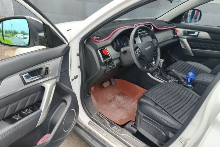Used Haval H2 2016 Red Label 1.5T Automatic Two-Wheel Drive Elite Model Driver Seat